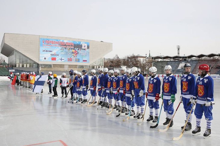На открытии первенства мира по хоккею с мячом среди девушек. Фото пресс-службы правительства Иркутской области