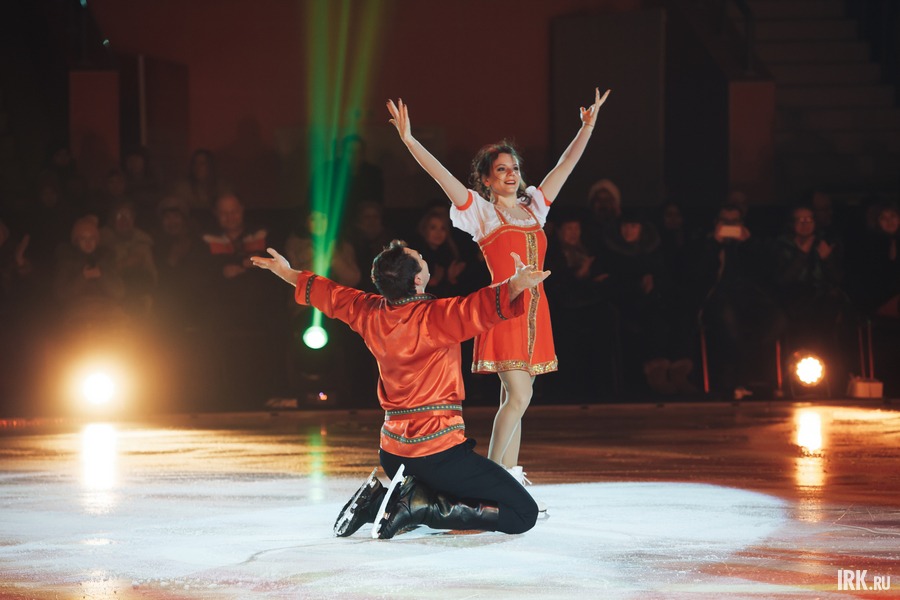 Мария Петрова и Алексей Тихонов