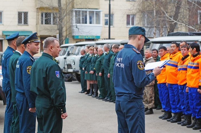Построение мобильных оперативных групп сотрудников агентства лесного хозяйства и ГУ МЧС России по Иркутской области