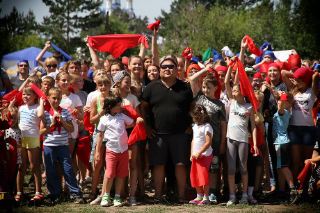 Участники съёмок фильма «Байкальские каникулы-2». Фото из официальной группы «Вконтакте»