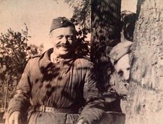 Сергей Петрович Лещинский, день освобождения Польши — февраль 1945 года. Фото прислала Валентина Лещинская.