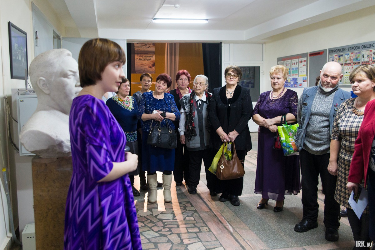 15 марта в Иркутском академическом театре имени Н. П. Охлопкова побывали земляки Валентина Распутина — жители Усть-Удинского района