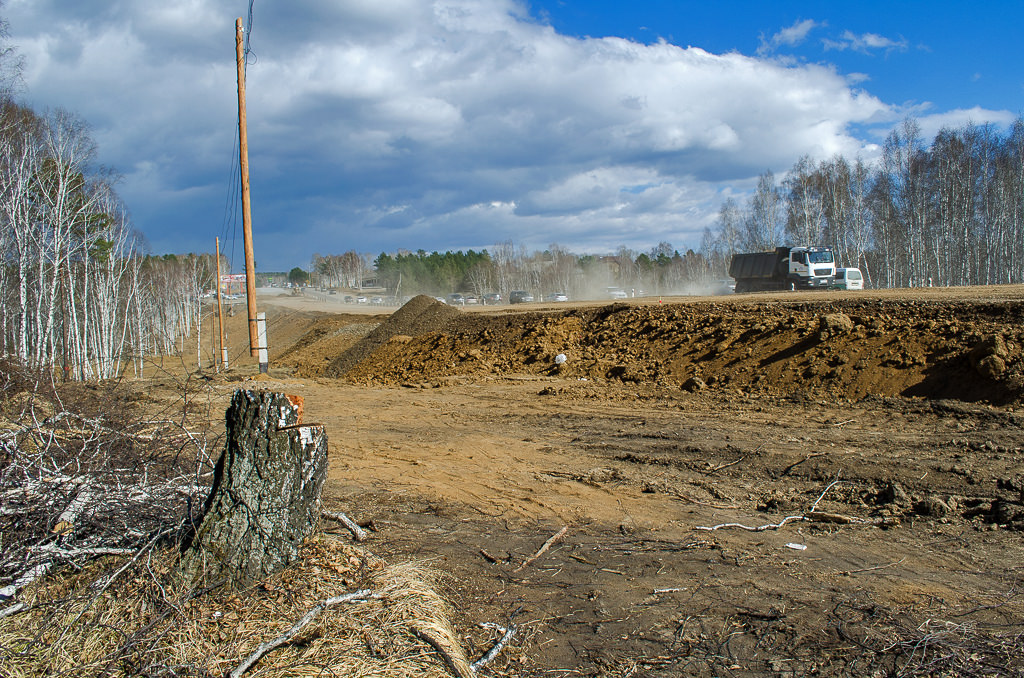 Вырубку леса и просеки провели в первом квартале 2015 года.