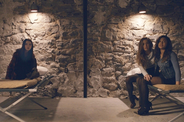 Единственный шанс спастись для девушек — договориться с наиболее безобидными из личностей похитителя