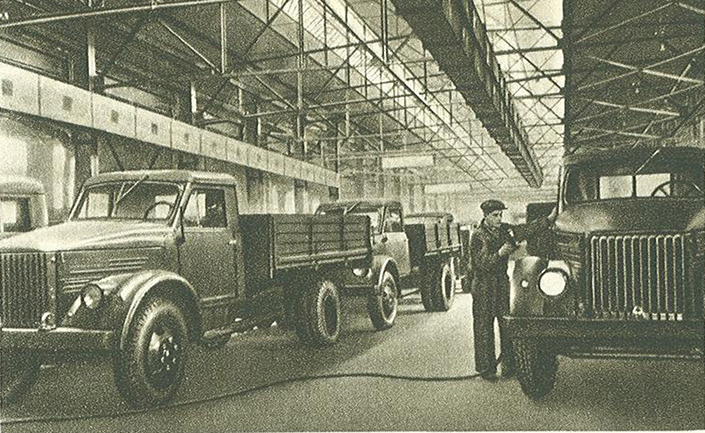 Готовая продукция иркутского автомобильного завода
