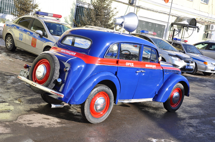 Первый автомобиль в иркутске. Смотреть фото Первый автомобиль в иркутске. Смотреть картинку Первый автомобиль в иркутске. Картинка про Первый автомобиль в иркутске. Фото Первый автомобиль в иркутске