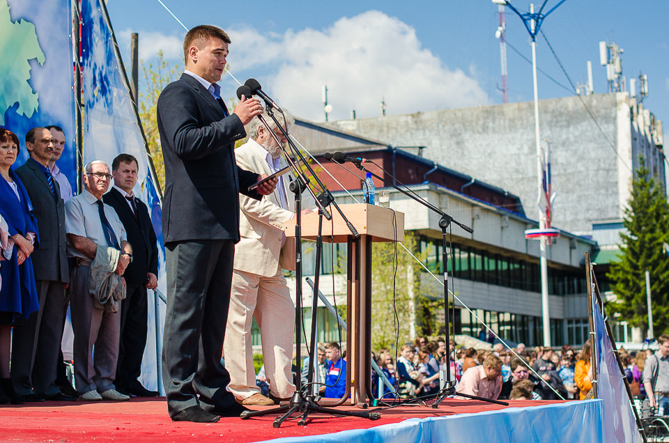 Станислав Седых, председатель комитета общественного движения «Шаг вперёд»: «Давайте будем поддерживать своих, земляков, вся молодежь Черемховского района поддерживает Сергея Владимировича на выборах».