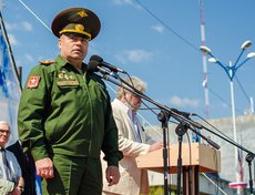 Вячеслав Вайкуценко, председатель Совета ветеранов Свирска: «Сергей Владимирович внес весомый вклад в дело развития нашей области. Он является грамотным и мудрым руководителем, поэтому предлагаю 13 сентября проголосовать за нашего земляка».