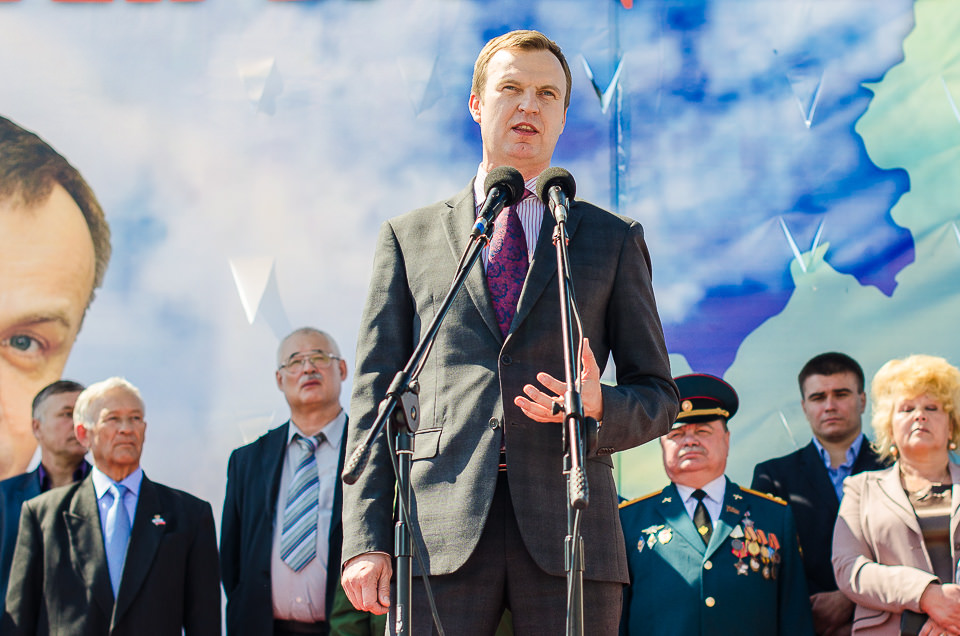 Мэр Черемховского района, Виктор Побойкин: «Сегодня не время для интриг, сегодня не время для ложных обвинений. Мы, жители Иркутской области, точно знаем, что за последние годы в области очень многое меняется. Мы за развитие Иркутской области!»