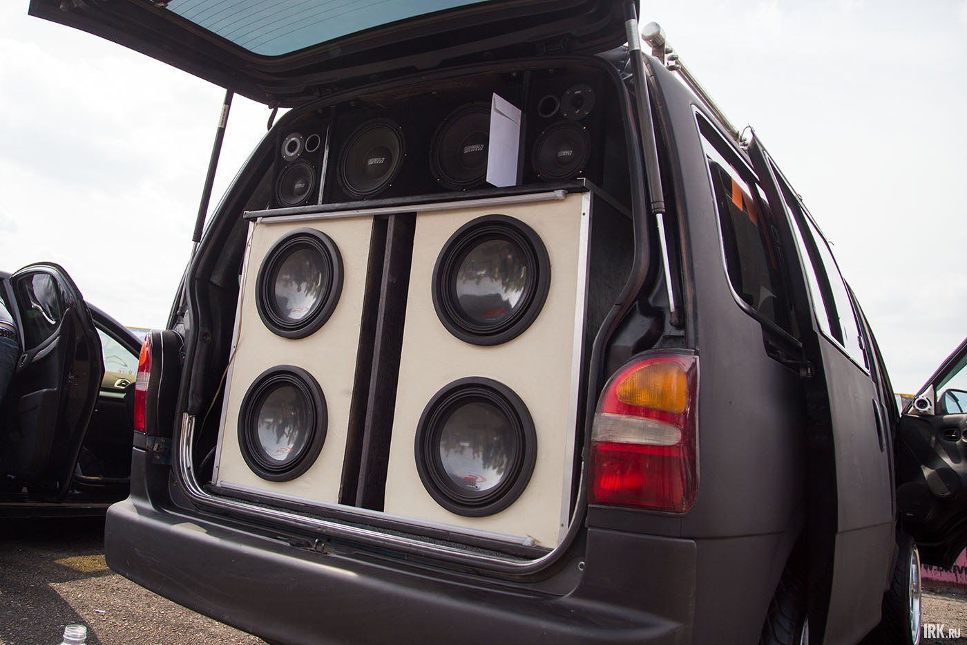 Самым громким событием фестиваля стало соревнование по автозвуку.
