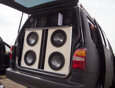 Самым громким событием фестиваля стало соревнование по автозвуку.