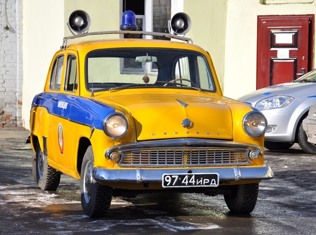 Этот экземпляр «Москвич-403», взятый иркутским УМВД для воссоздания ретролинейки спецавтомобилей, датируется 1963 годом выпуска