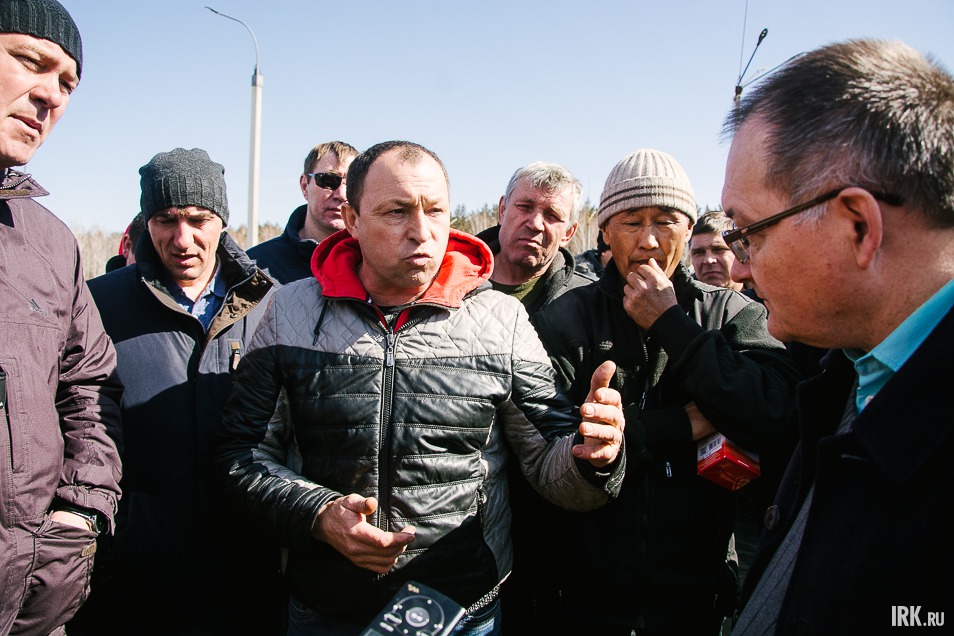 Председатель правления Союза автомобилистов Сибири Алексей Шопенков считает, что с помощью забастовок ни одна проблема не решится. Необходимо встретиться в другой обстановке, чтобы сформулировать все вопросы и разработать план их решения.