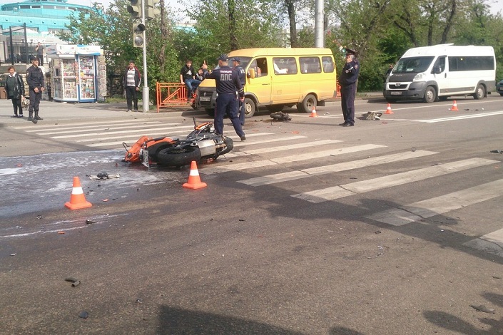 На месте аварии. Фото из группы ДТП 38RUS «ВКонтакте»