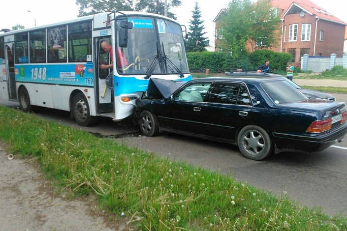 На месте аварии. Фото из группы ДТП 38RUS «ВКонтакте»
