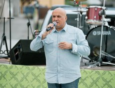 Роман Синтоцкий, член Академии Российского телевидения, генеральный продюсер  медиахолдинга «АС Байкал ТВ», режиссер.