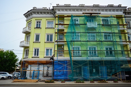 Капитальный ремонт дома. Фото ИА «Иркутск онлайн»
