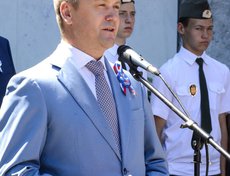 Перед собравшимися выступил временно исполняющий обязанности губернатора Иркутской области Сергей Ерощенко.