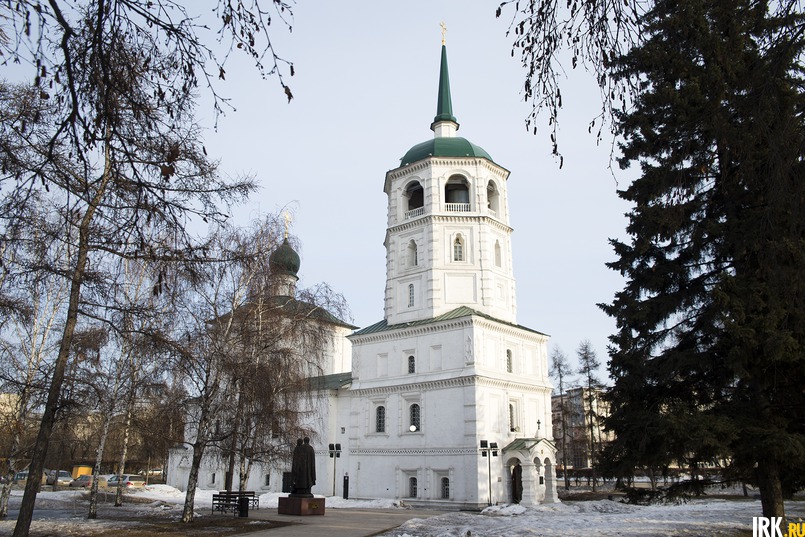 Спасский храм —  старейшее каменное здание, сохранившееся в Иркутске