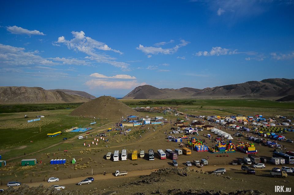13 и 14 июня в долине реки Анга, у подножия горы Ехе Ёрд, проходил пятый юбилейный фестиваль этнической культуры «Ёрдынские игры».