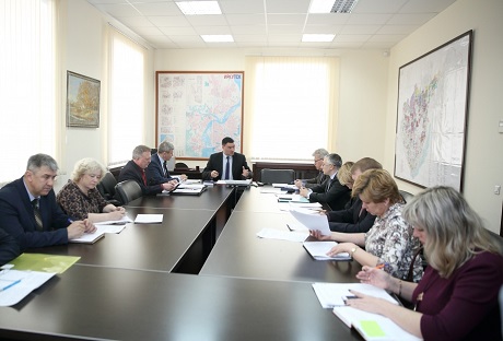 Фото с заседания в правительстве по вопросу деятельности дома-интерната №2. Автор — пресс-служба правительства Иркутской области