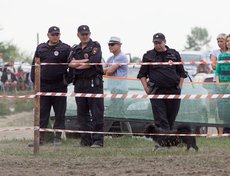 За порядком на мероприятии следили полиция и сотрудники ЧОП.