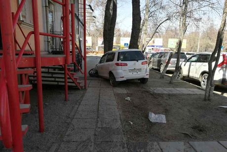 На месте происшествия. Фото ИА «Иркутск онлайн»