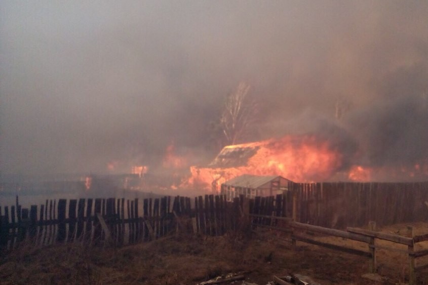 Пожар в садоводстве «Ромашка». Фото предоставлено пресс-службой ГУ МЧС России по Иркутской области