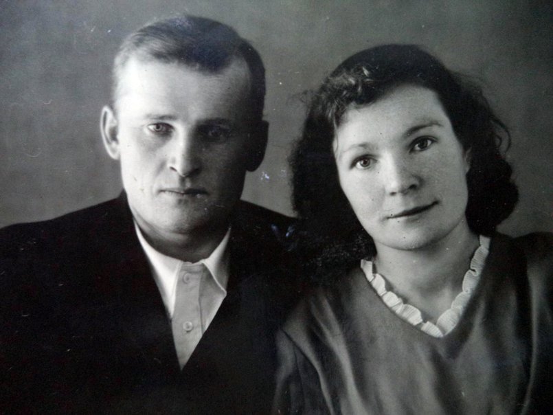 Послевоенное фото. Роза с мужем Ильей.