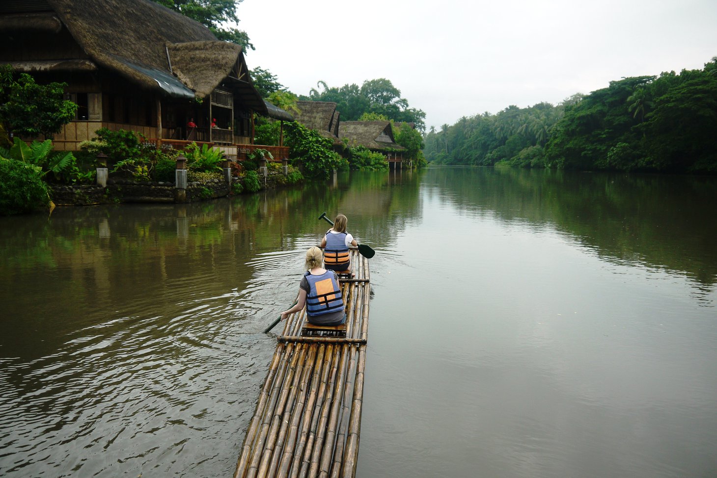 Вилла Эскудеро. Бамбуковые плоты Вилла Эскудеро. Бамбуковые плоты
