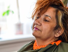 Оксана, 44 года. Осуждена за незаконный оборот наркотиков, из общего срока 18 лет отбыла в колонии 10 лет.