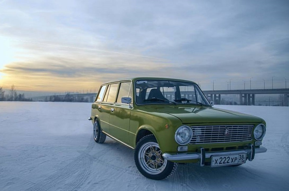 ВАЗ-2102