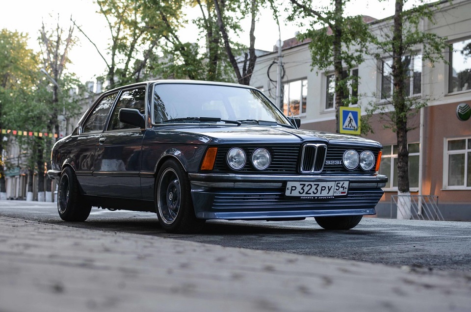 BMW 323i e21