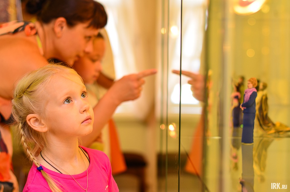 Выставка открыта со 2 июля по 20 сентября по адресу: ул. Декабрьских событий, 112 (усадьба Сукачева). Посетить ее можно ежедневно, кроме понедельника, с 10:00 до 18:00 (по четвергам с 10:00 до 20:00).