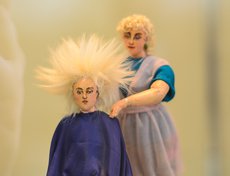 Композиция «У парикмахера».