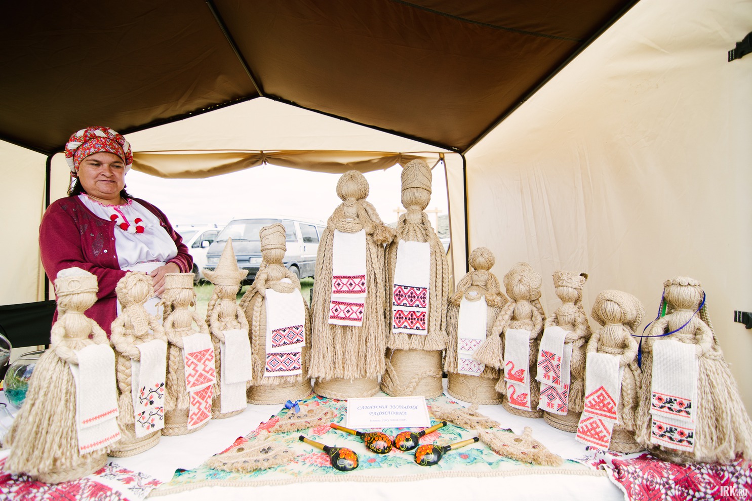 Желающие посетили ярмарку сувениров.