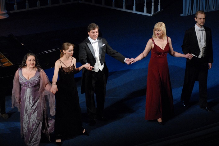 Солисты Московского театра «Новая опера». Литературные вечера «Этим летом в Иркутске» — 2009 Солисты Московского театра «Новая опера». Литературные вечера «Этим летом в Иркутске» — 2009