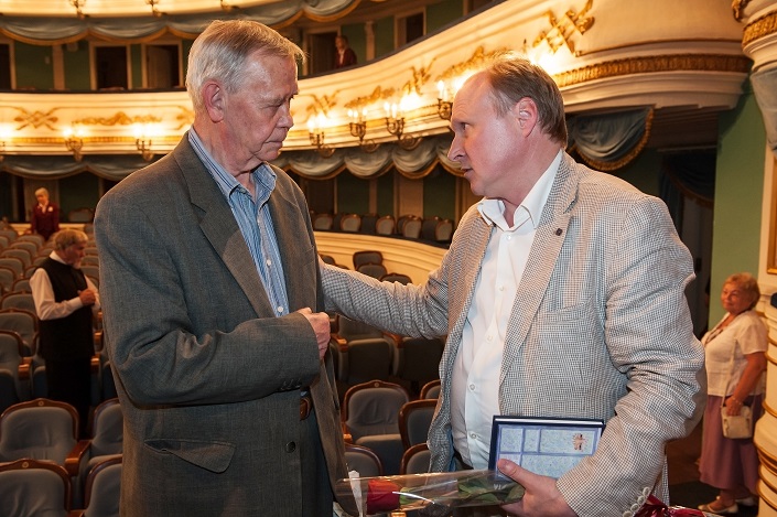 Валентин Распутин и Владимир Толстой Валентин Распутин и Владимир Толстой