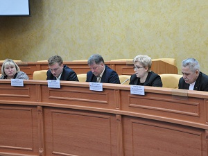 На заседании антитеррористической комиссии. Фото с сайта www. www.admirkutsk.ru