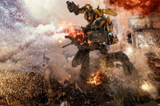 В экшен-сценах «Трансформеров», как обычно, не понятно, кто за кем гонится и что вообще происходит на экране. Фото с сайта www.kinopoisk.ru