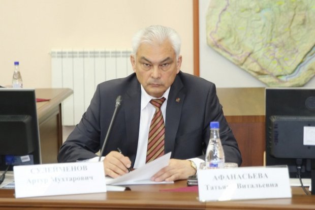 Артур Сулейменов. Фото с сайта правительства Иркутской области