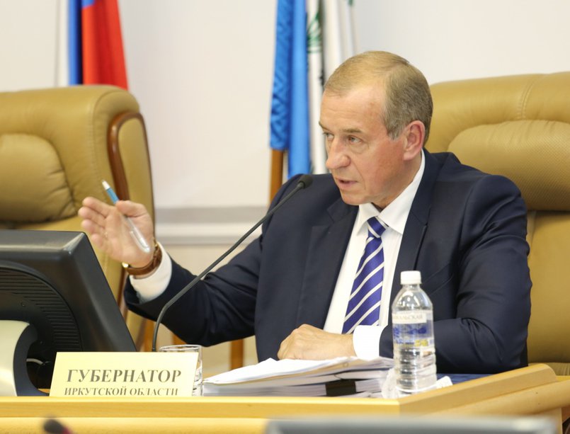 Сергей Левченко на сессии. Фото с сайта правительства Иркутской области