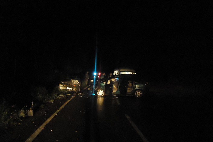 На месте ДТП. Фото пресс-службы УГИБДД ГУ МВД России по Иркутской области На месте ДТП. Фото пресс-службы УГИБДД ГУ МВД России по Иркутской области