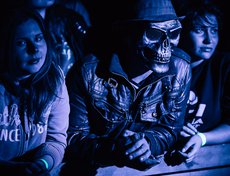 Некоторые гости фестиваля тщательно готовятся к нему, в том числе продумывают свой образ.