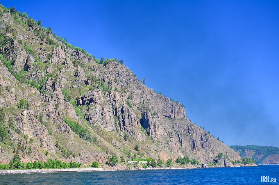 Здесь можно любоваться живописными скальными пейзажами.