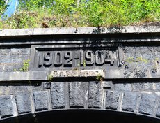 Достопримечательность мыса Половинный — самый длинный тоннель КБЖД.