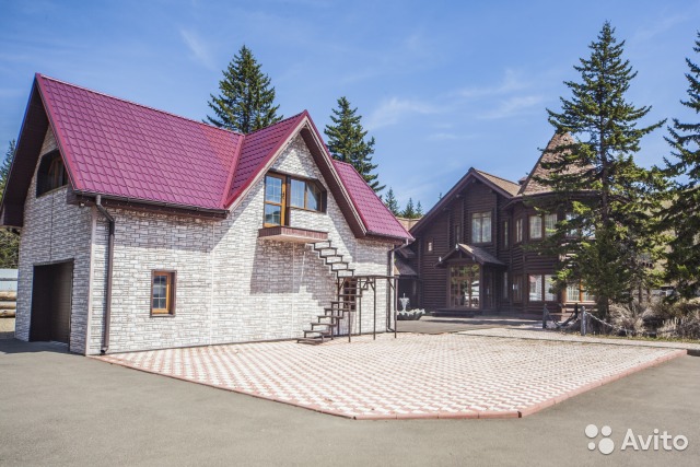 Дом в поселке Листвянка на улице Куликова, 98г