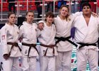 Дарья Васильева — в центре. Фото с сайта judo.ru