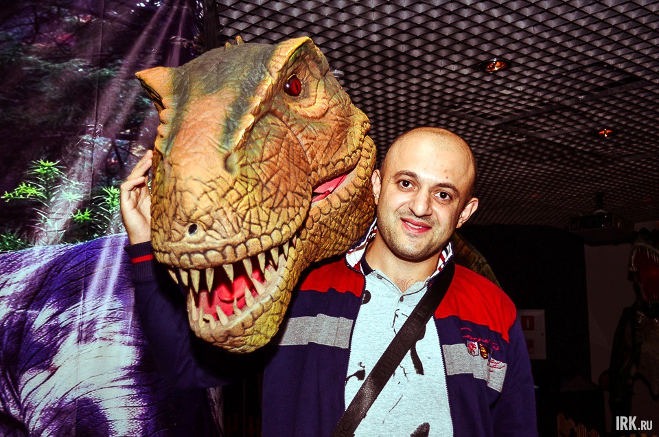 С динозавром Гошей можно сфотографироваться.