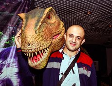 С динозавром Гошей можно сфотографироваться.